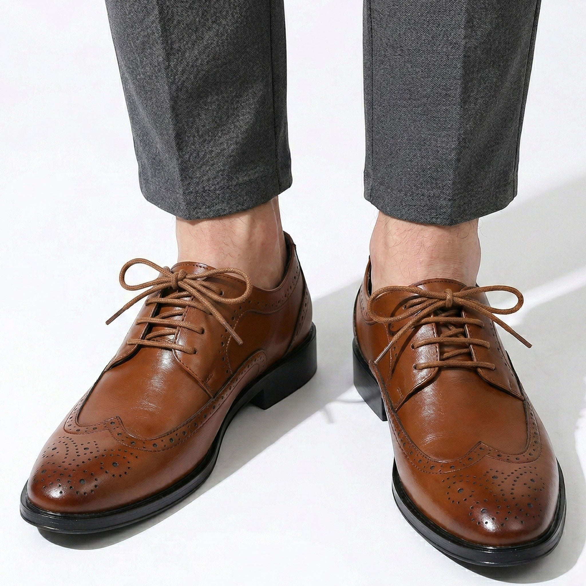 Arthur - Męskie buty oxford z dziurkowaniem