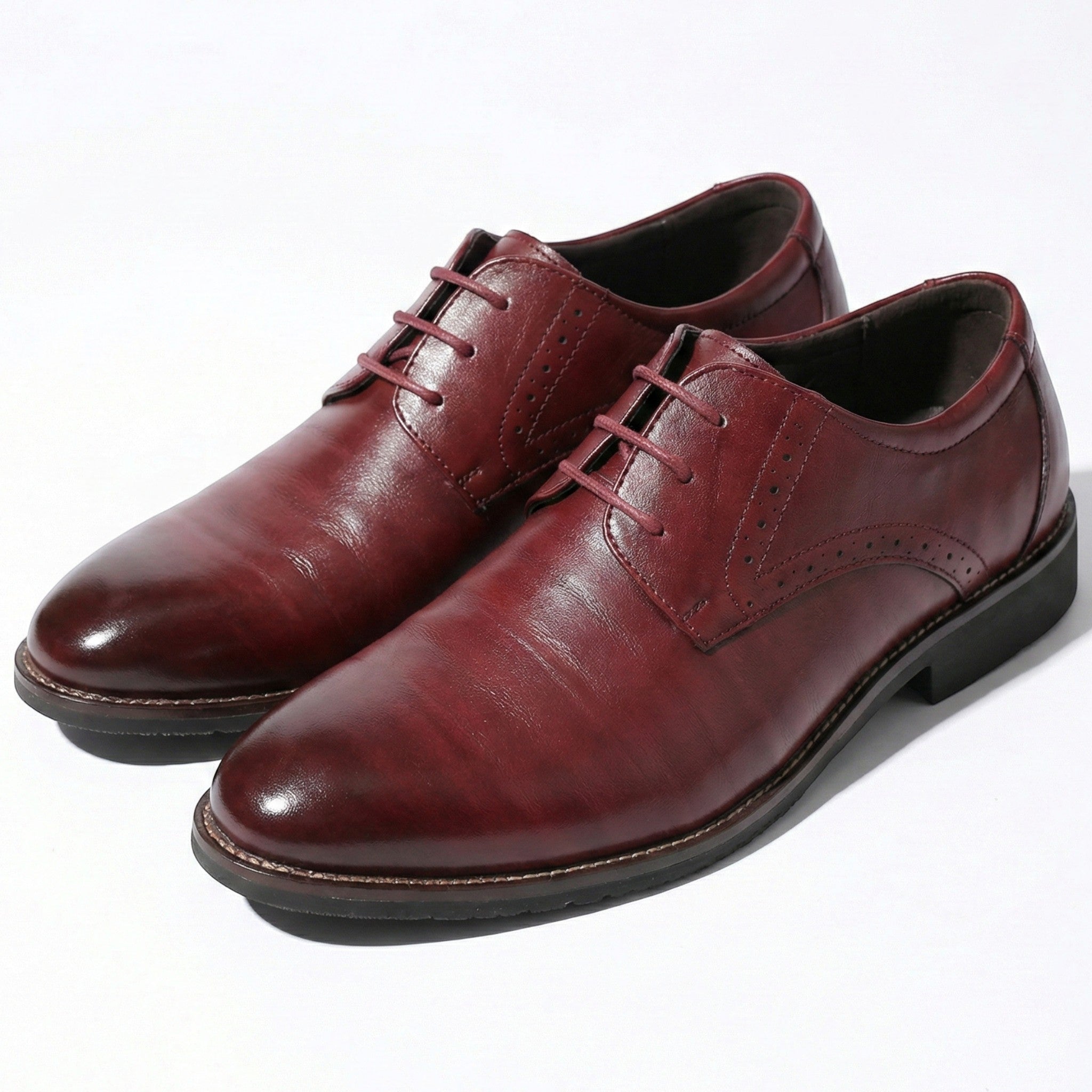 Arthur - Męskie Eleganckie Buty Derby z Subtelnym Wykończeniem Brogu
