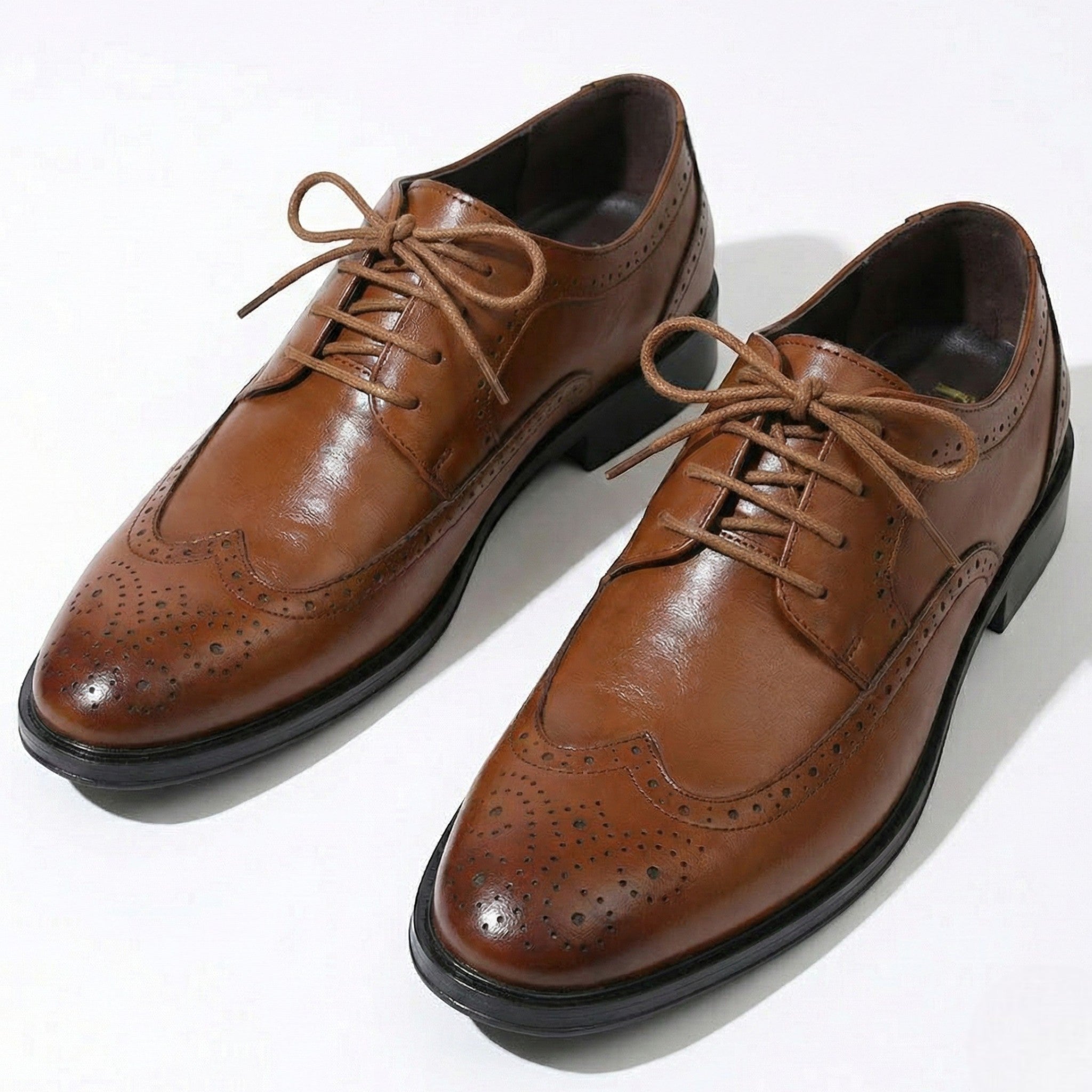 Arthur - Męskie buty oxford z dziurkowaniem